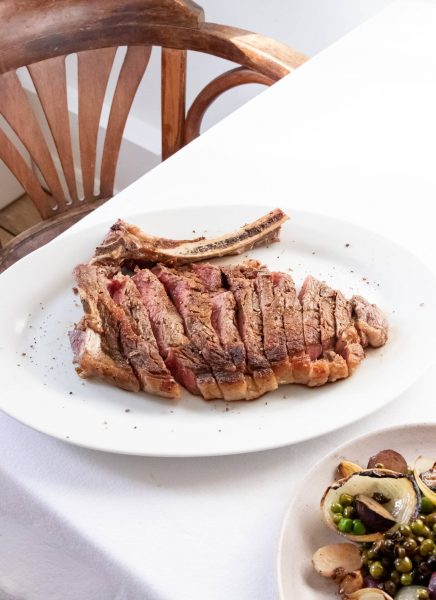 Steak lovers: Τα ιδανικά τραπέζια της πόλης για εκλεκτό κρέας στην Αθήνα