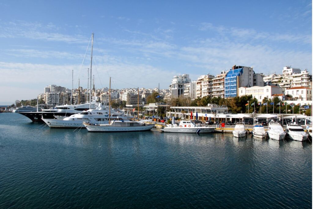 Στο μεγαλύτερο λιμάνι της Μεσογείου Στο μεγαλύτερο λιμάνι της Μεσογείου