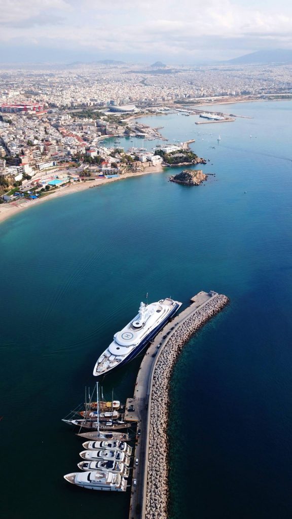 Στο μεγαλύτερο λιμάνι της Μεσογείου Στο μεγαλύτερο λιμάνι της Μεσογείου