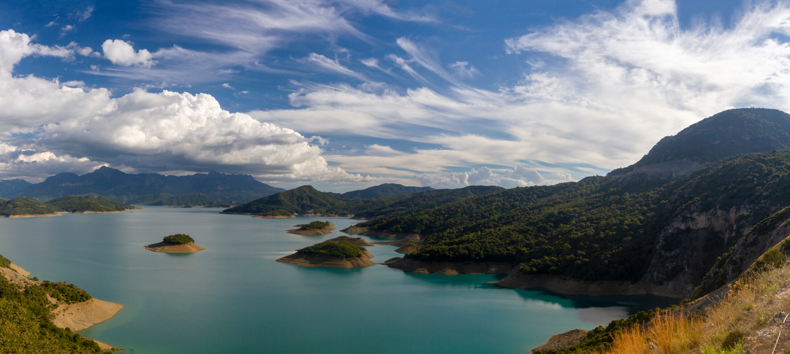 Panoramic,Afternoon,View,Of,The,Artificial,Lake,Of,Kremaston,,In