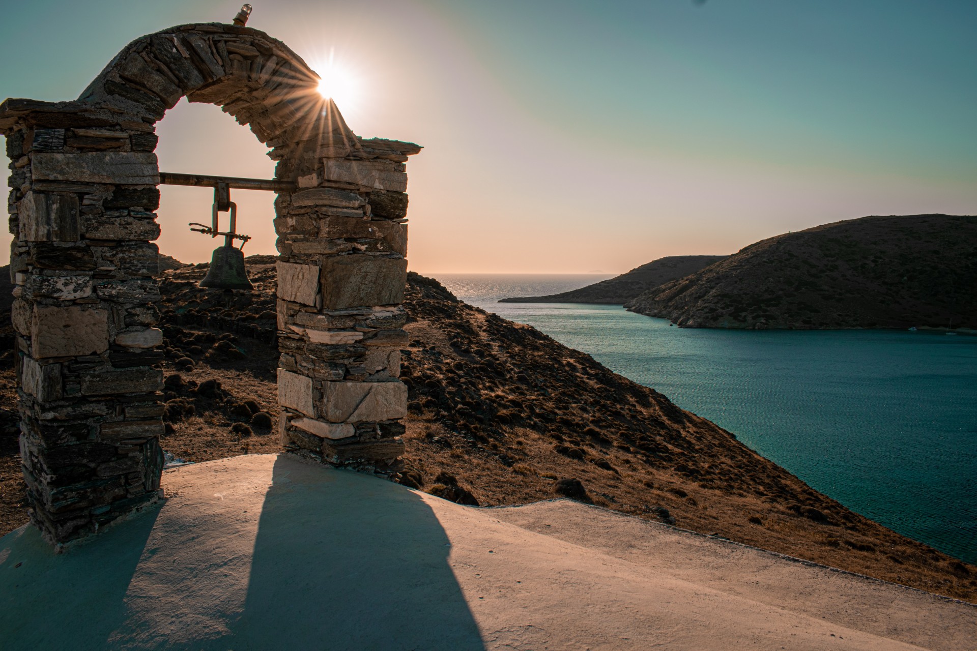Daily Telegraph και Sunday Times εκθειάζουν τα ελληνικά νησιά