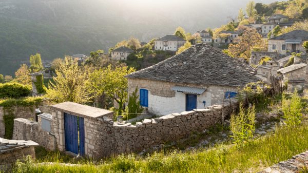 Ζαγοροχώρια προορισμοί ήπειρος χωριό γραφικό σπιτάκι