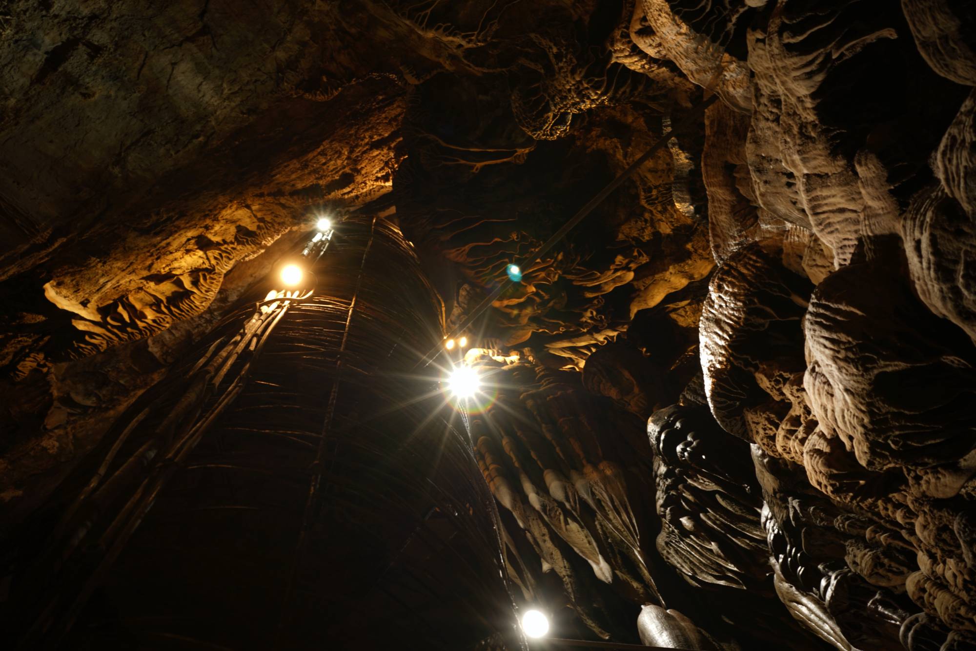 Σπήλαιο Περάματος Ιωαννίνων: Επισκεφθείτε το εντυπωσιακό σπήλαιο