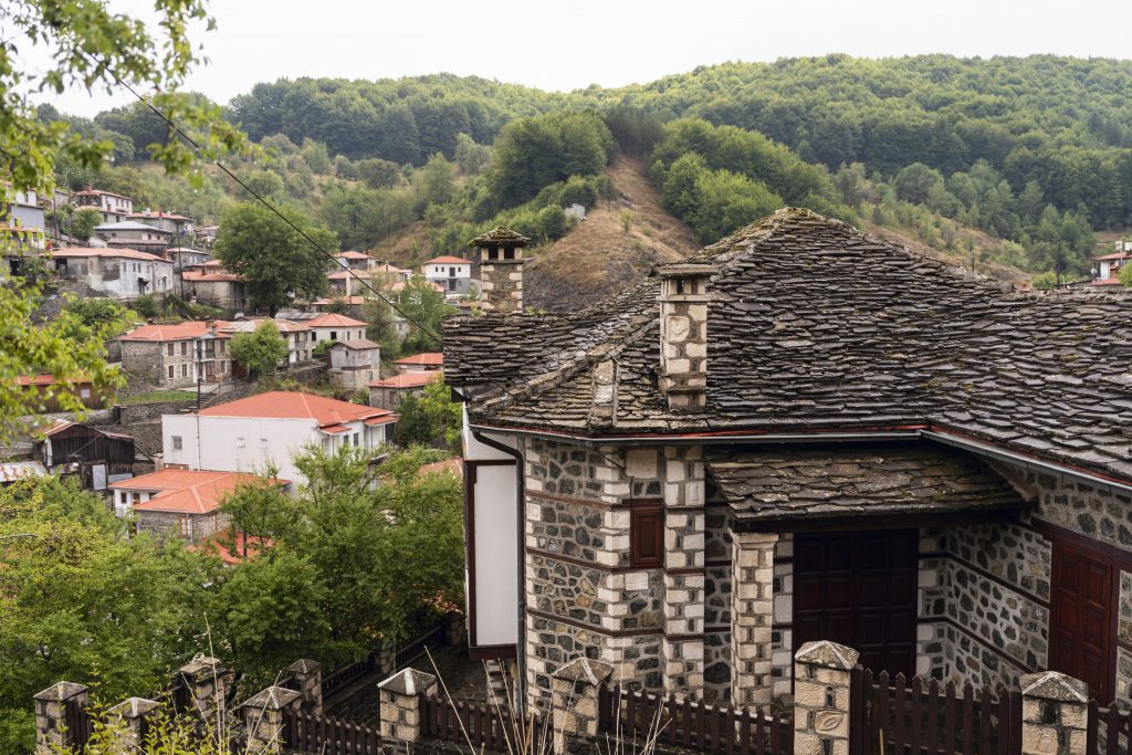 Μηλιά Μετσόβου: Το χωριό των ξυλογλυπτών