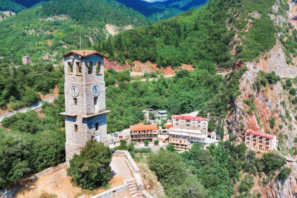 καρπενήσι Προυσός διακοπές προορισμοί