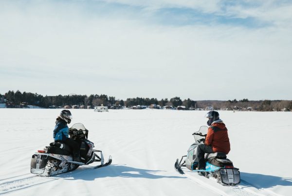 Βόλτα με snowmobile στα Καλάβρυτα