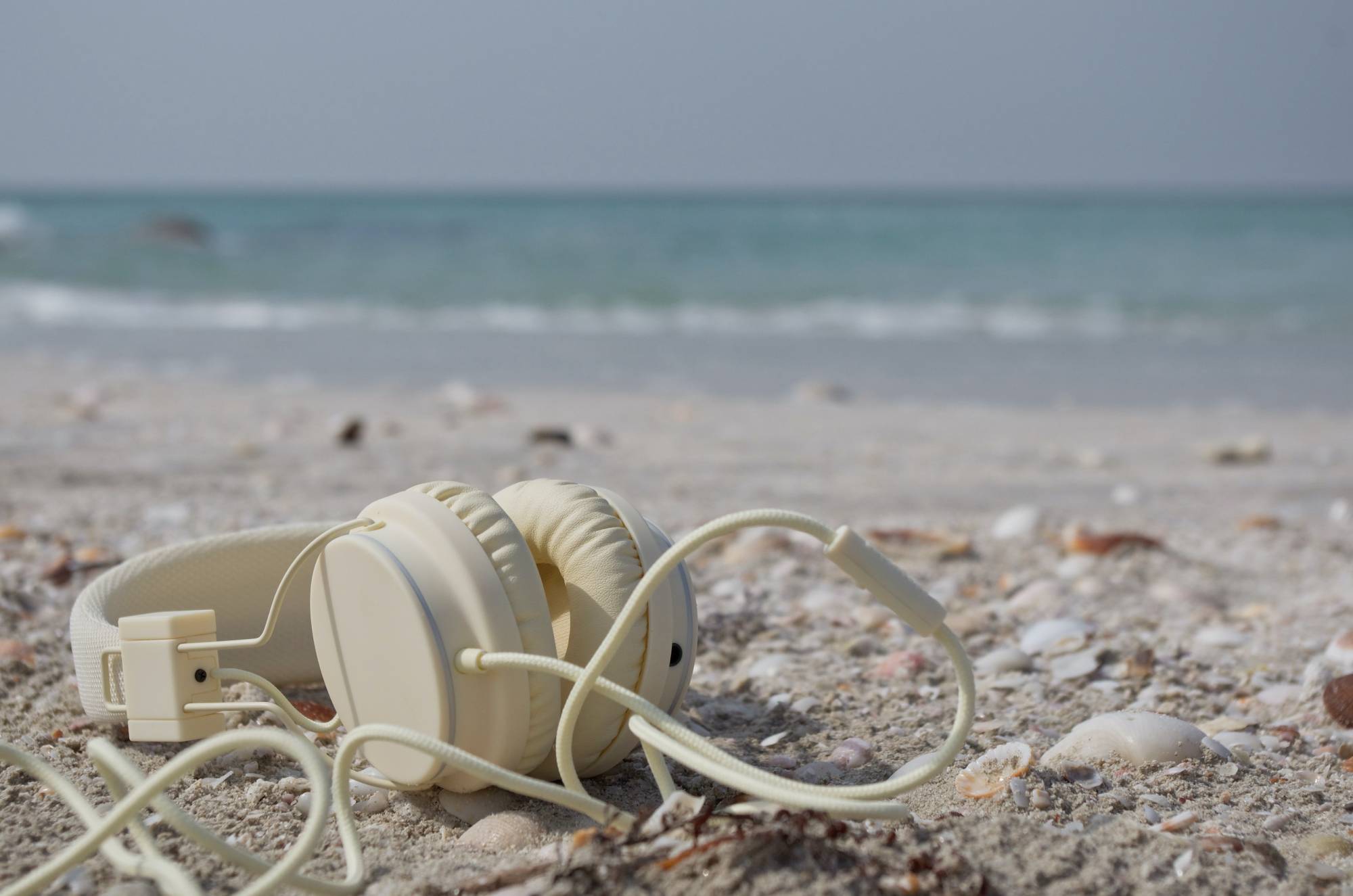 Το best of ελληνικών και ξένων podcast για το roadtrip ή την παραλία