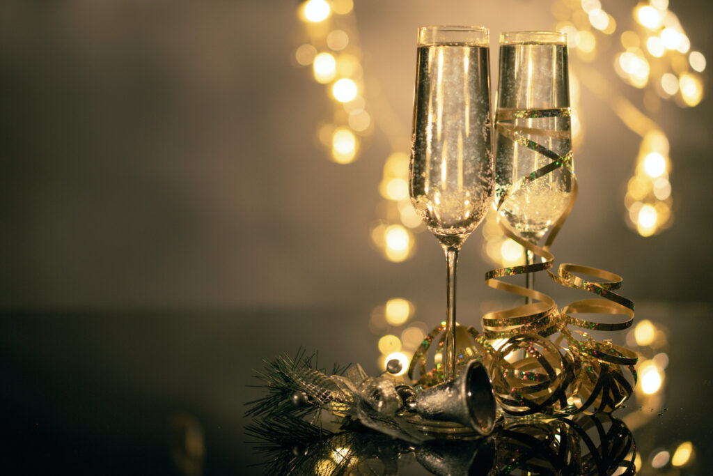 Χριστούγεννα στην πόλη: Πού θα απολαύσουμε το ποτό μας τις γιορτινές μέρες