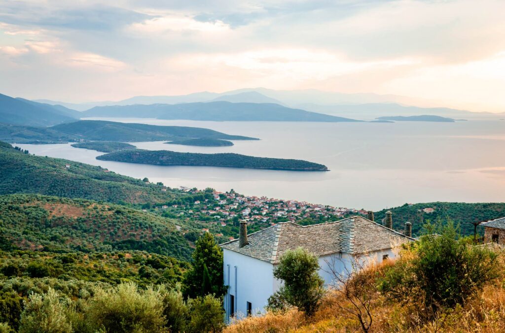 Λαύκος: Ενα χωριό-έκπληξη στο νότιο Πήλιο