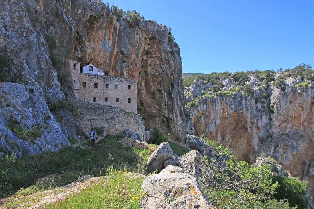 Ανακαλύψτε τη Μονή Αυγού στην Αργολίδα