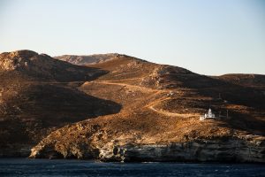 4 νησιά κοντά στην Αθήνα για ανοιξιάτικες αποδράσεις