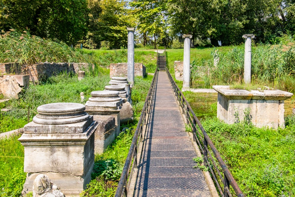 Αρχαιολογικό Πάρκο Δίου ©shutterstock